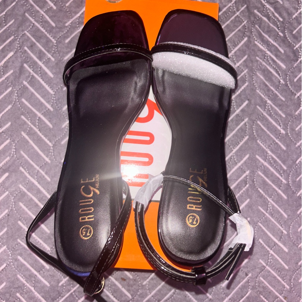 Rouge Glossy Black Sandals